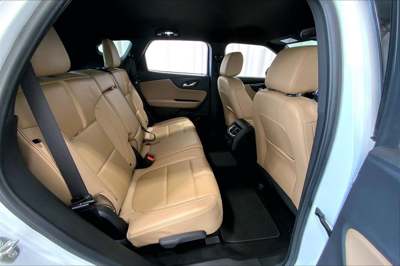 Used 2021 Chevrolet Blazer Premier w/ Driver Confidence II Package FWD image 20