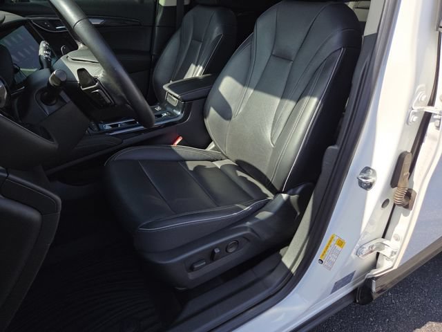 Used 2021 Buick Envision Essence w/ Sport Touring Package FWD image 23