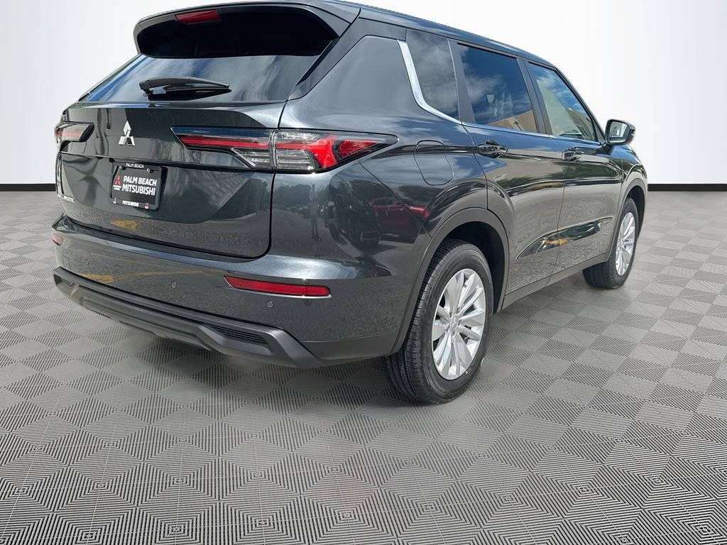 New 2026 Mitsubishi Outlander ES FWD image 5