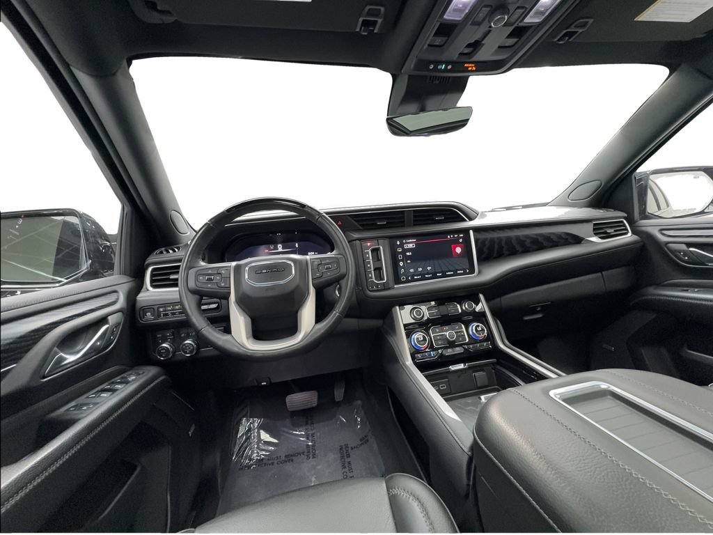 Used 2024 GMC Yukon Denali w/ Advanced Technology Package AWD/4WD image 39