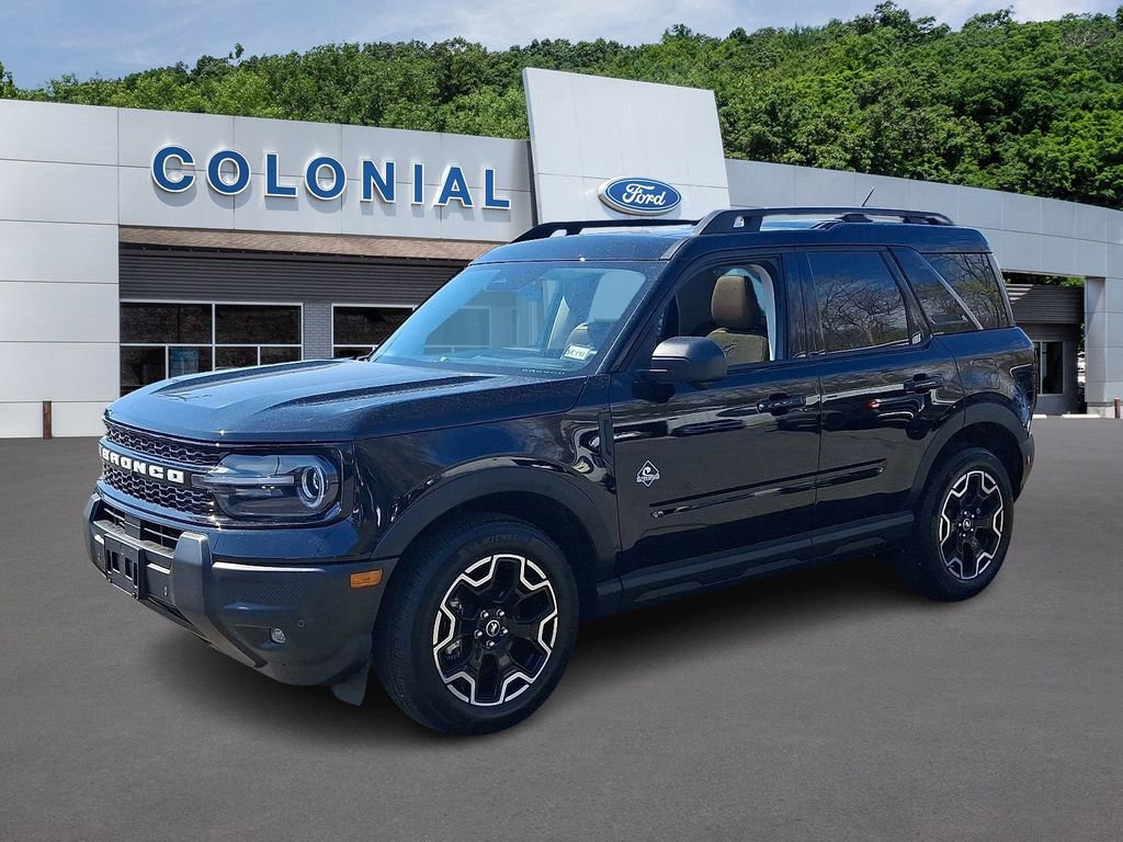 Certified 2025 Ford Bronco Sport Outer Banks w/ Outer Banks Tech Package+ AWD/4WD image 3