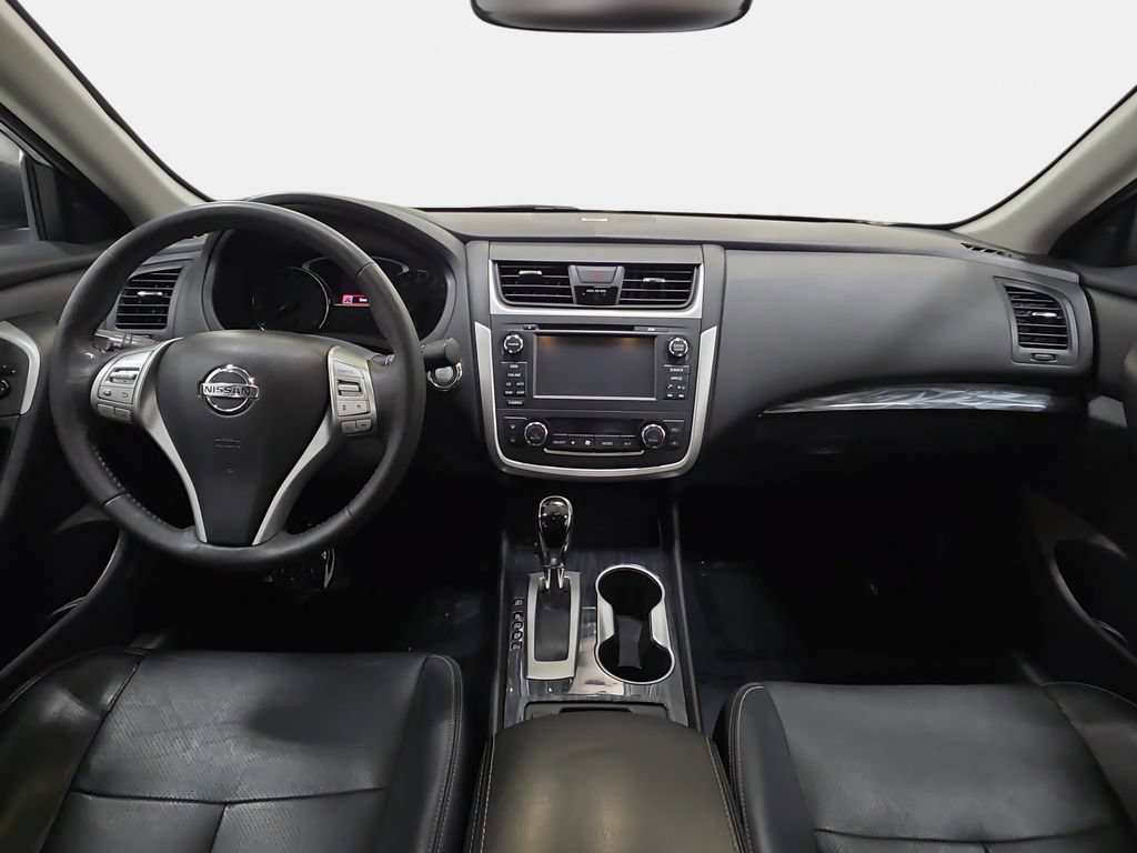 Used 2016 Nissan Altima 2.5 SL w/ 2.5 Technology w/LED Package FWD image 10