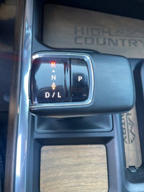 Used 2023 Chevrolet Silverado 1500 High Country w/ Technology Package AWD/4WD image 16