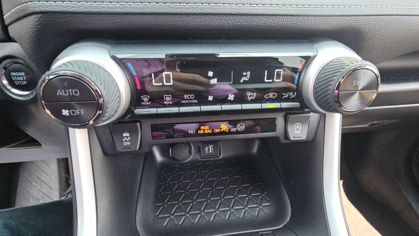 Certified 2025 Toyota RAV4 XLE AWD/4WD image 18