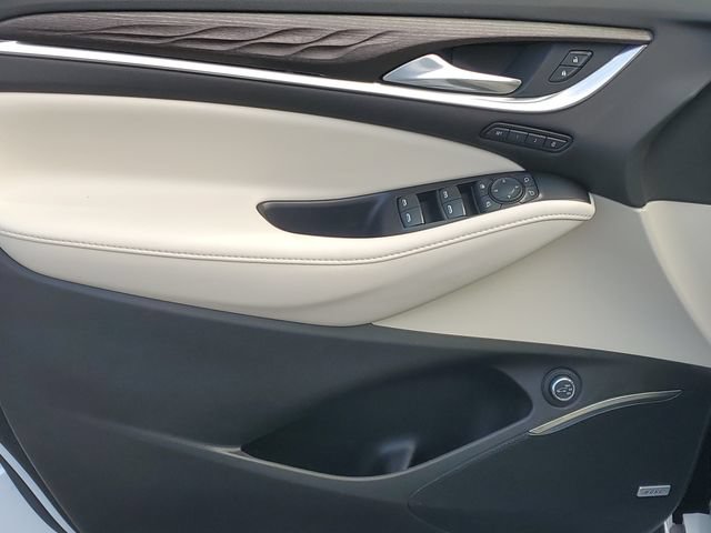 Used 2022 Buick Enclave Avenir w/ Trailering Package, 5000 lbs. AWD/4WD image 17