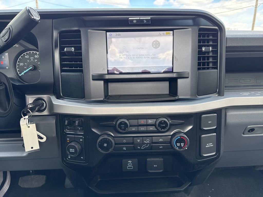 New 2026 Ford F350 4x4 Regular Cab Super Duty image 16