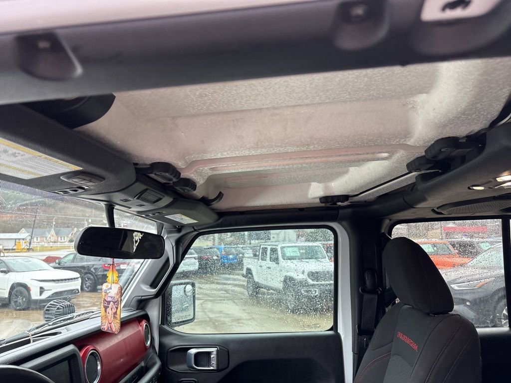 Used 2021 Jeep Wrangler Unlimited Rubicon w/ Xtreme Recon 35" Tire Package image 13