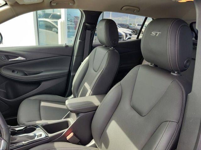 Used 2024 Buick Encore GX Sport Touring w/ Comfort Package FWD image 11