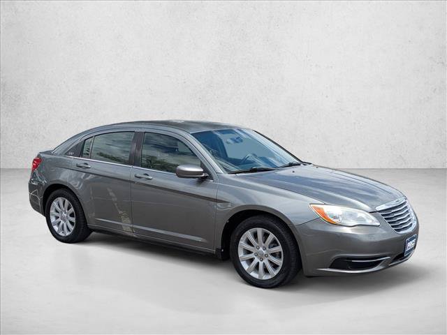 Used 2012 Chrysler 200 Touring FWD image 3