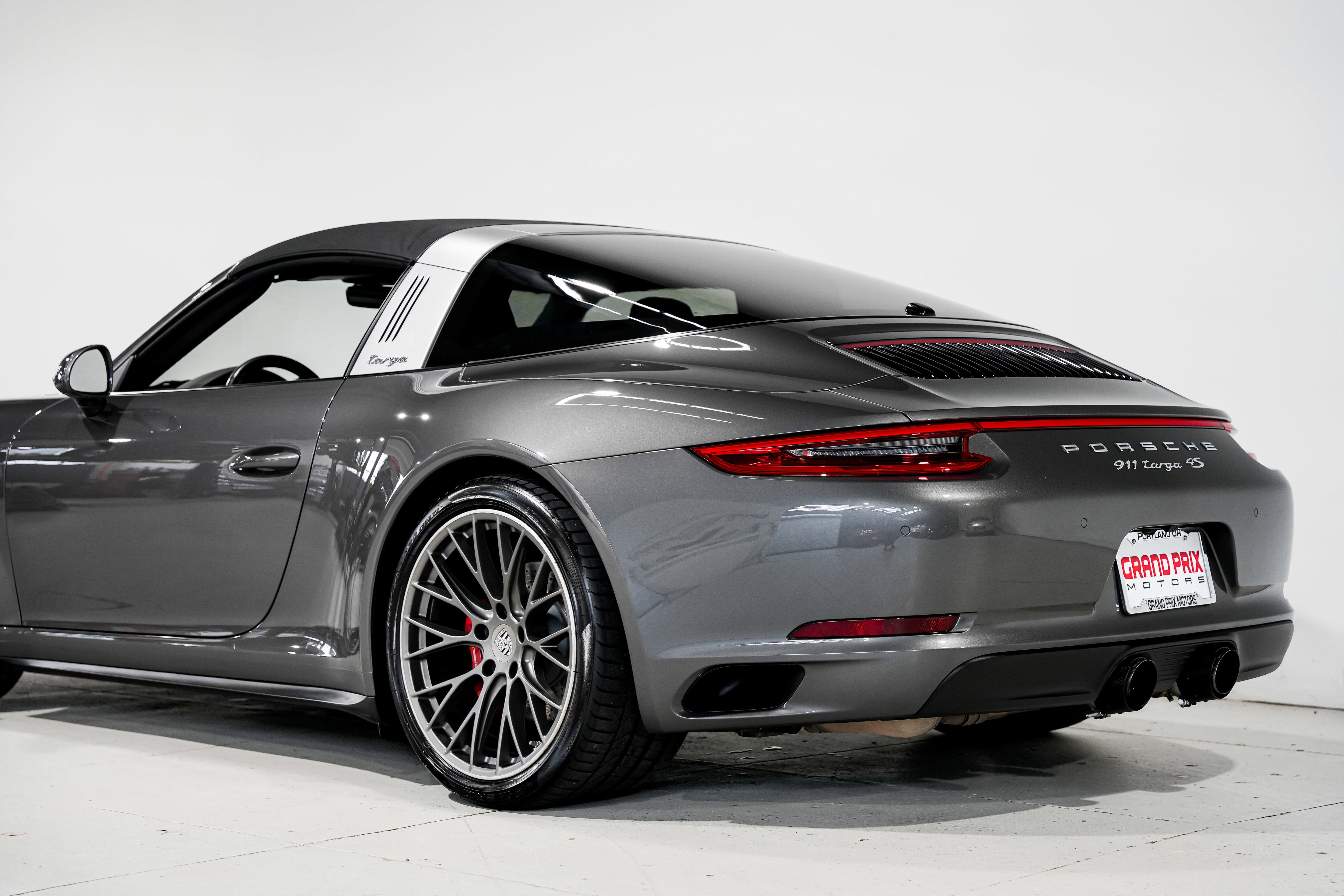 Used 2017 Porsche 911 Targa 4S image 36