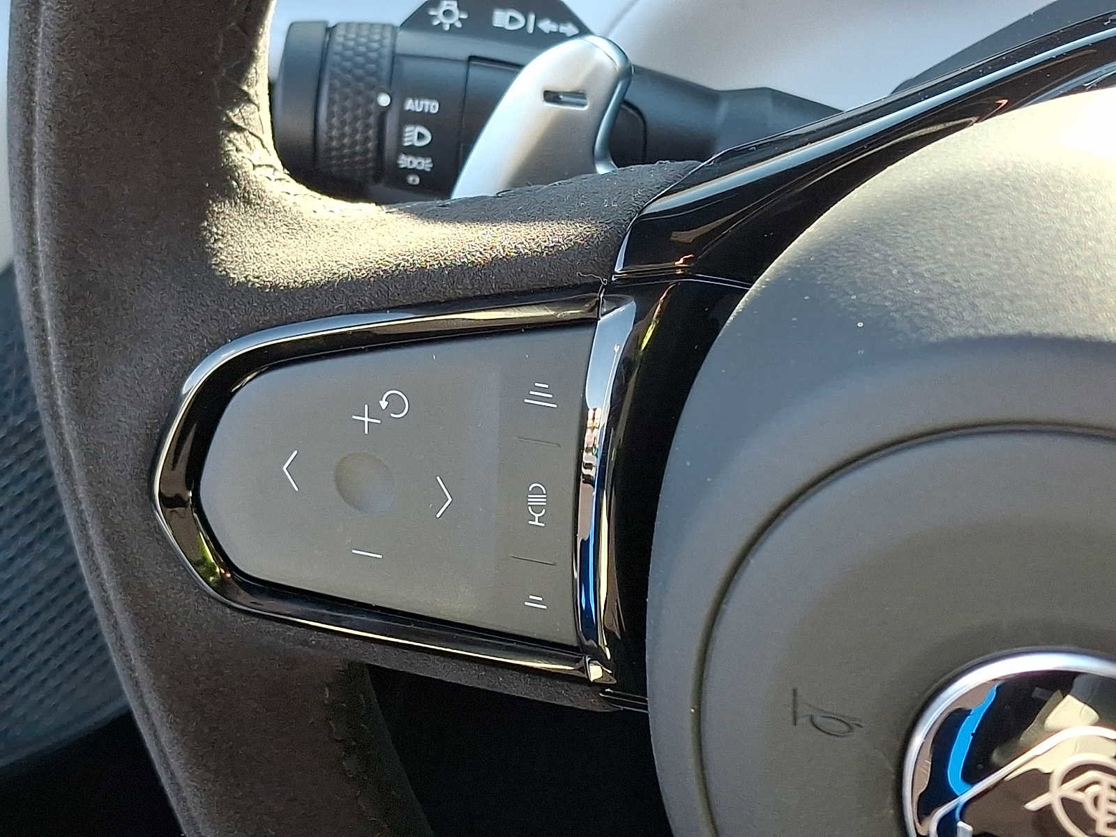 Used 2024 Lotus Emira First Edition image 18