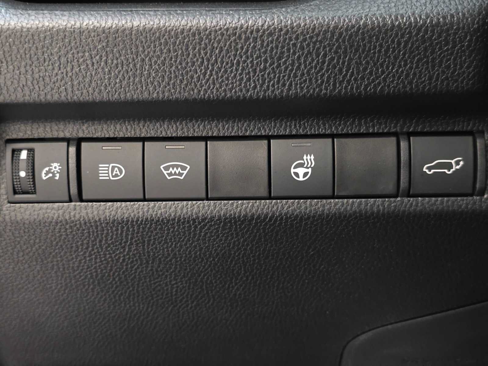 Certified 2025 Toyota RAV4 XLE w/ Convenience Package AWD/4WD image 18