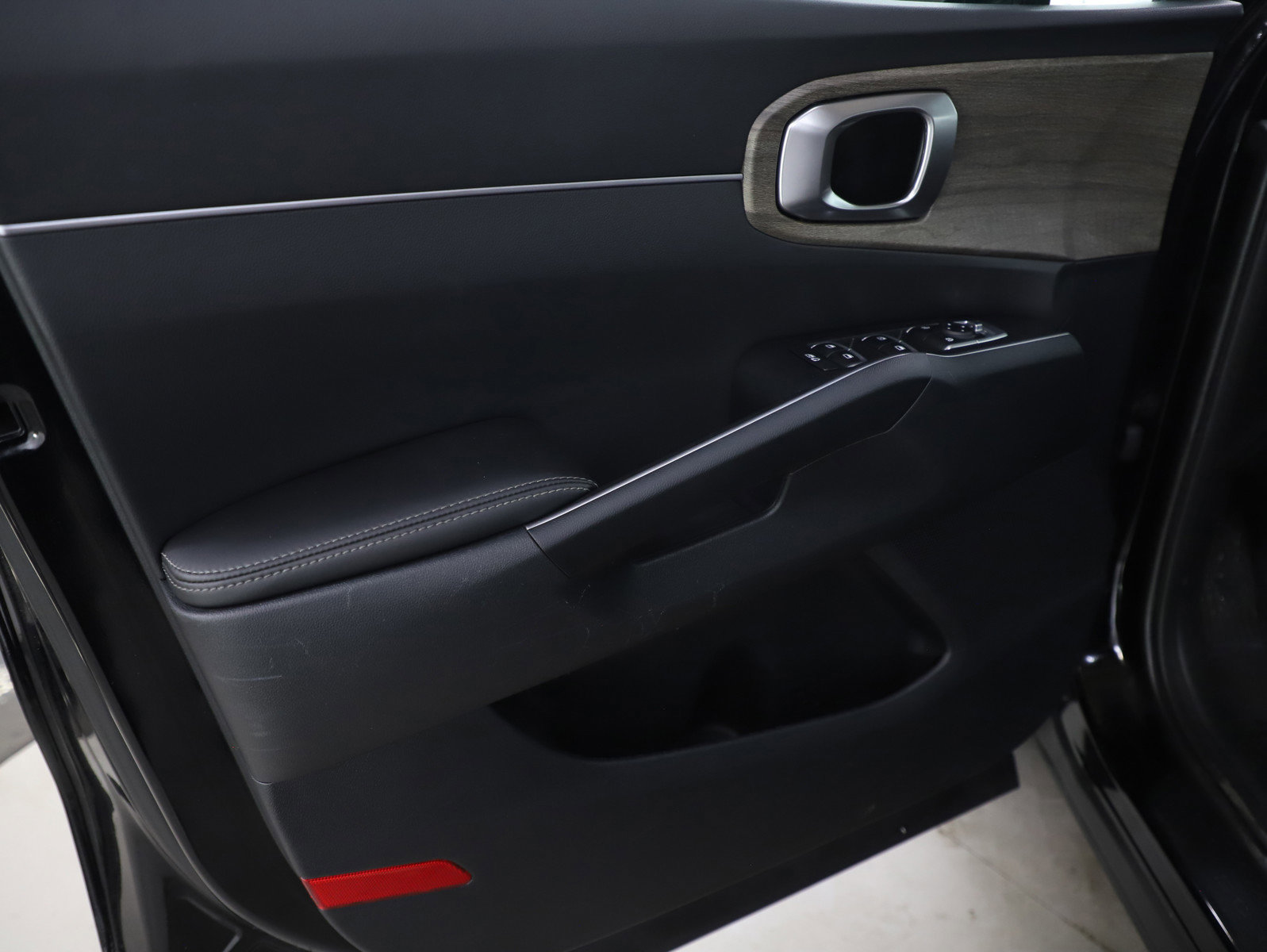 Used 2023 Kia Sorento S w/ Panoramic Sunroof Package image 23