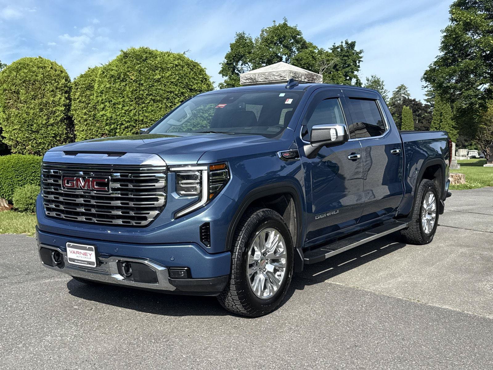 Used 2025 GMC Sierra 1500 Denali AWD/4WD image 14
