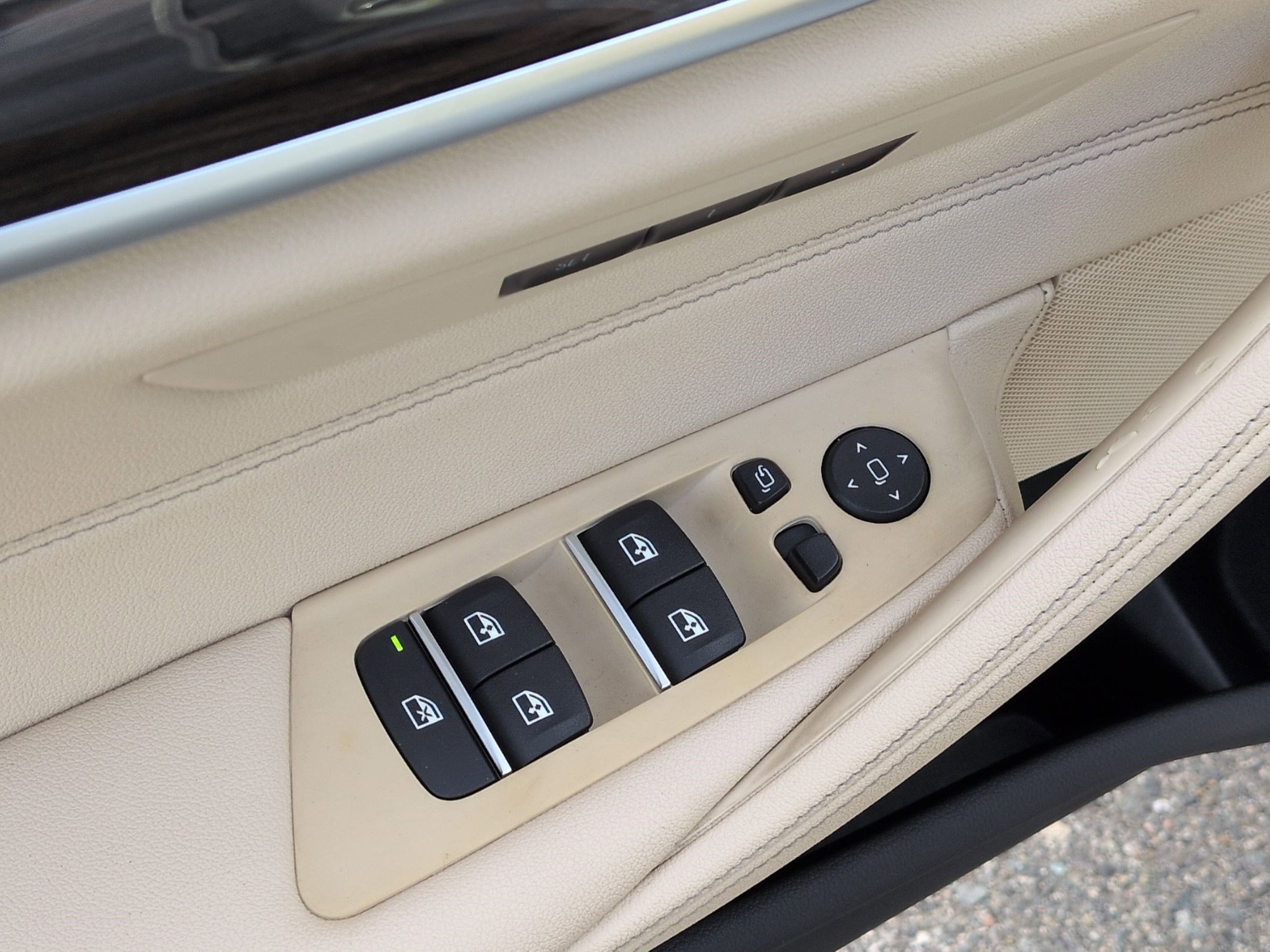 Certified 2022 BMW 540i image 15