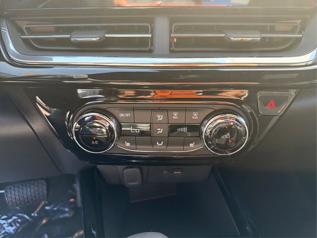 New 2026 Chevrolet Trax RS w/ Driver Confidence Package FWD image 28
