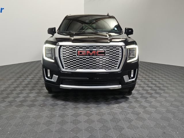 Used 2022 GMC Yukon XL Denali image 3