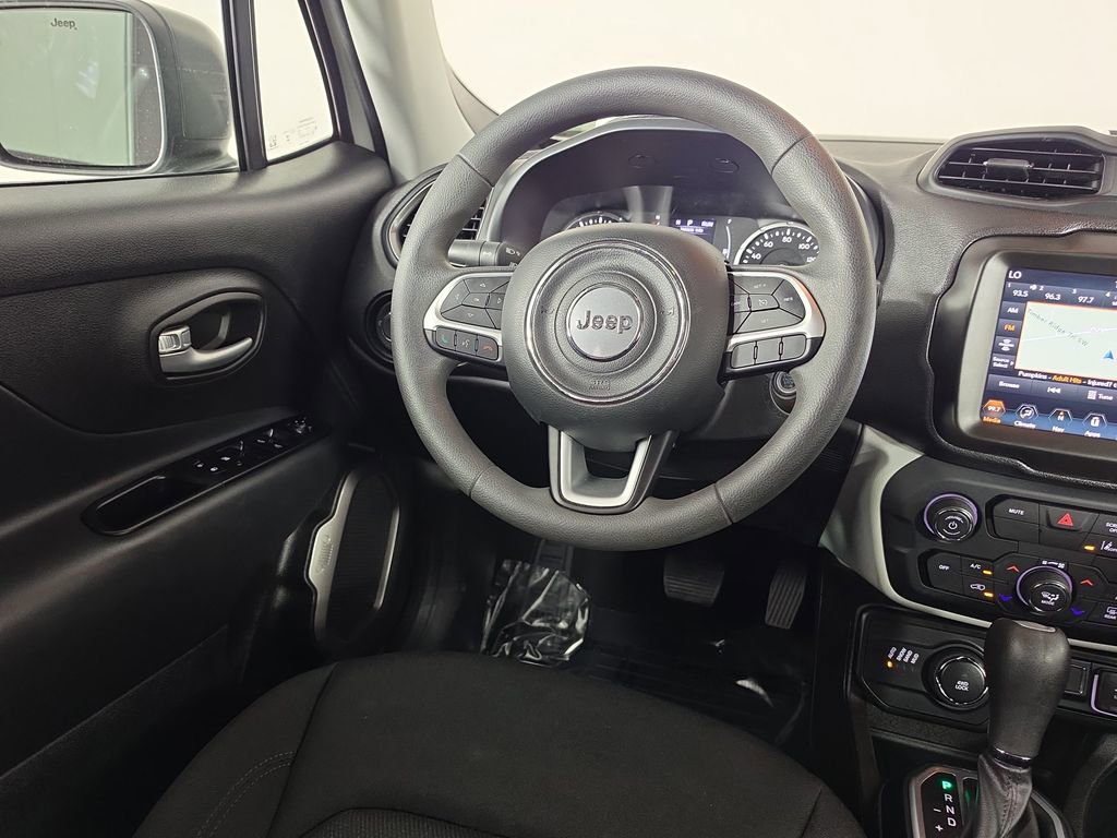 Used 2023 Jeep Renegade Latitude AWD/4WD image 29
