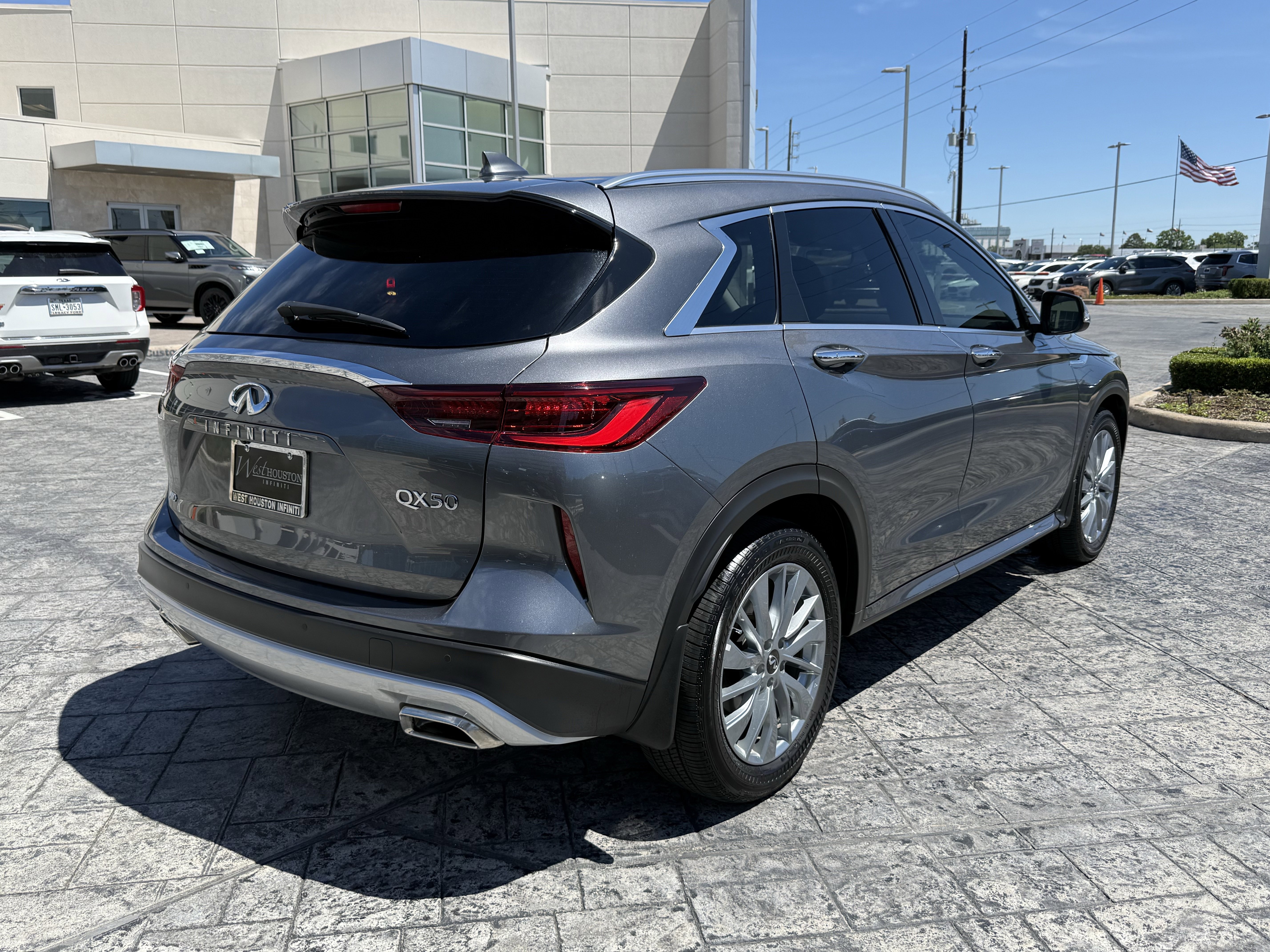Certified 2025 INFINITI QX50 Luxe image 7