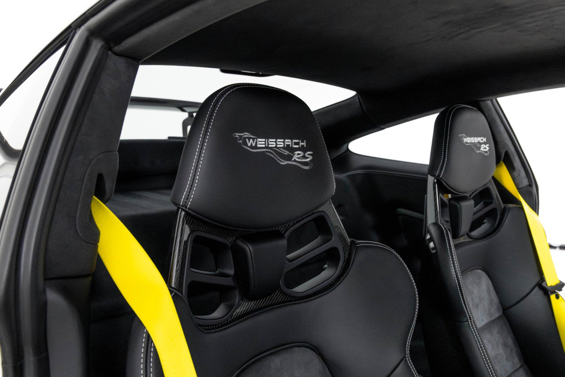 Used 2018 Porsche 911 GT2 RS image 36