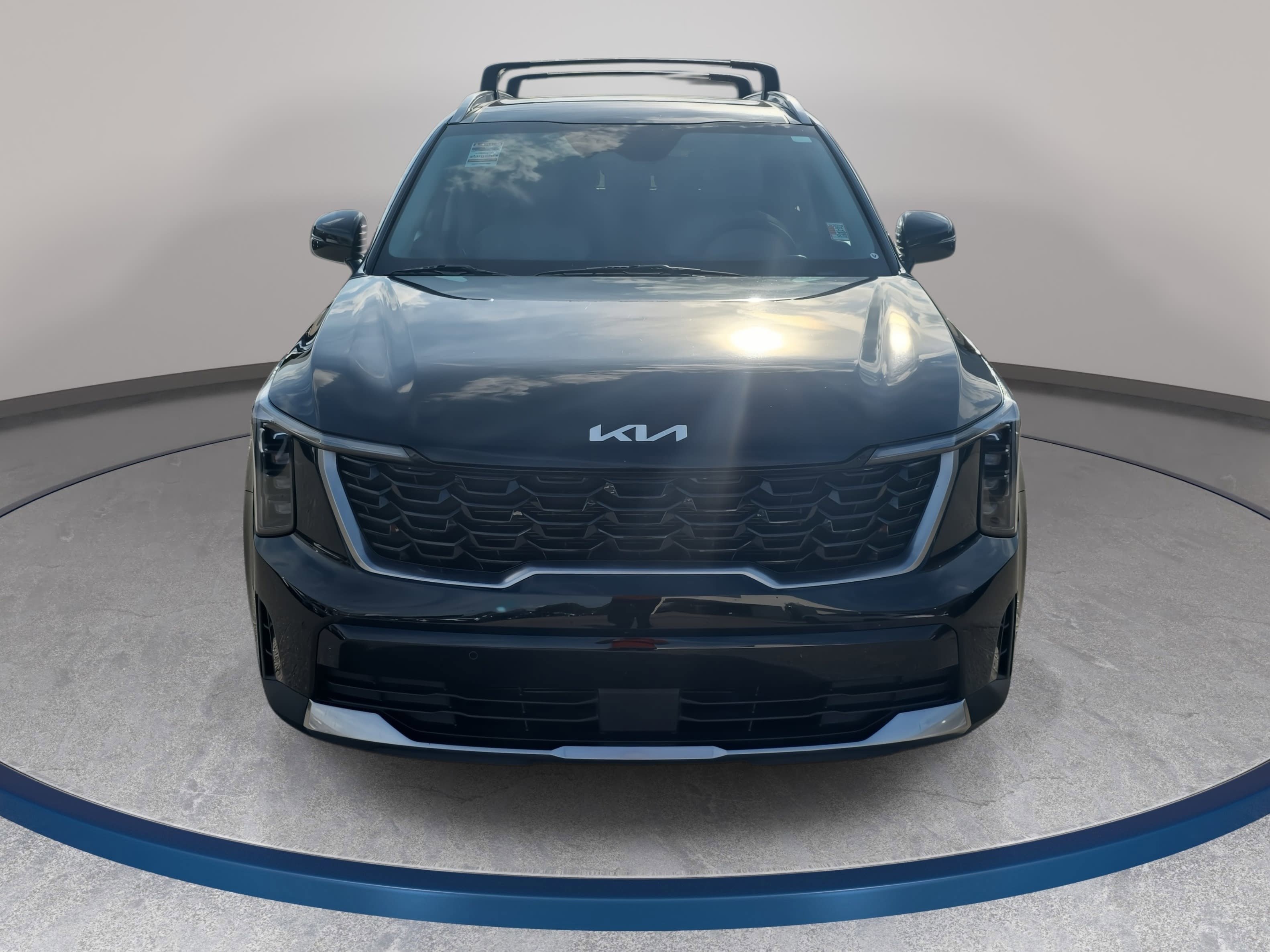 Used 2025 Kia Sorento S w/ Panoramic Sunroof Package FWD image 2