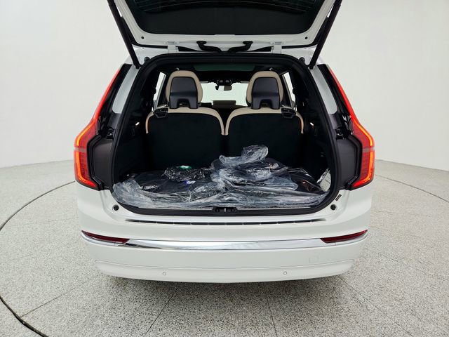 New 2026 Volvo XC90 T8 Plus w/ Protection Package Premier image 15