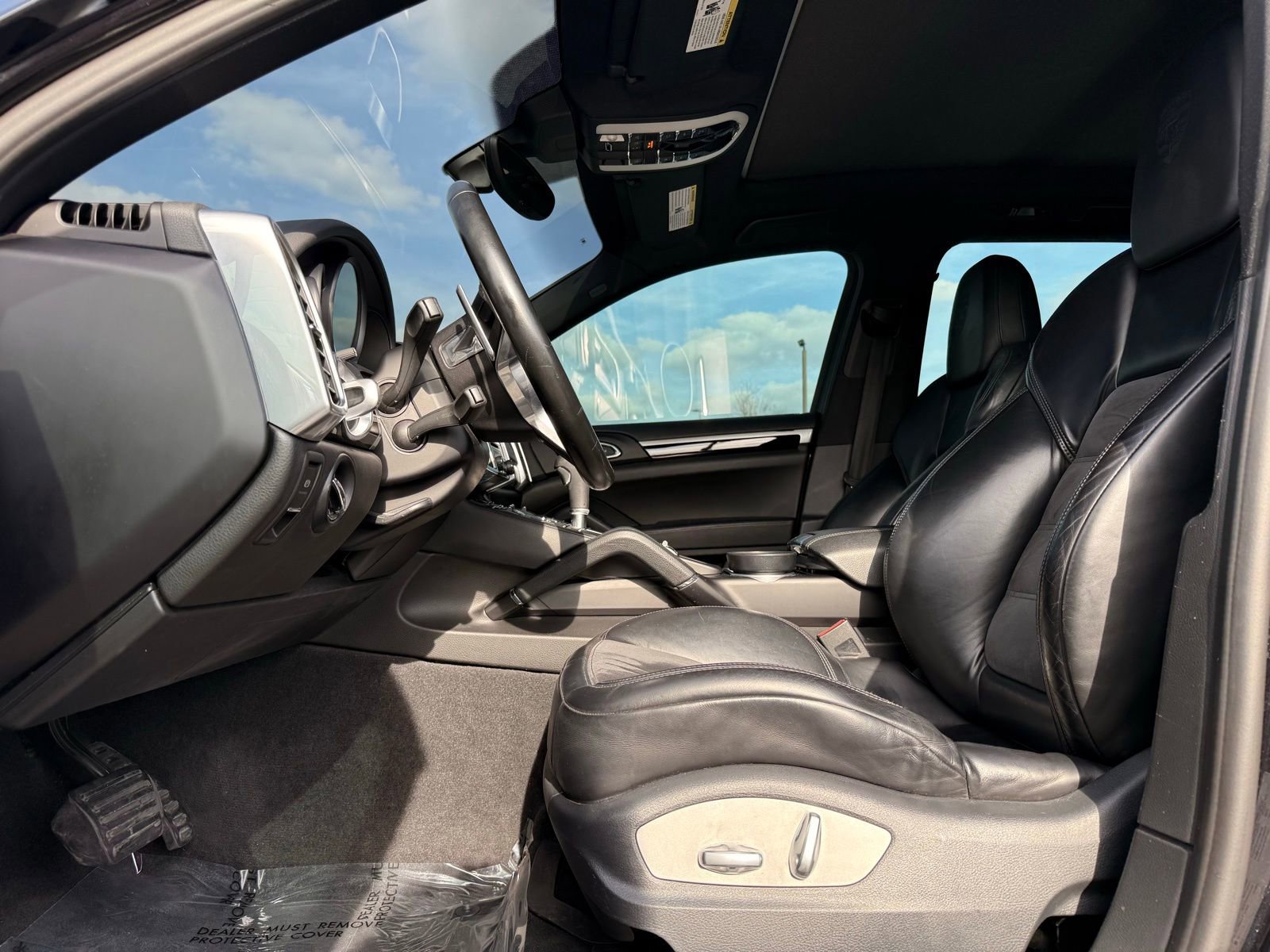 Used 2017 Porsche Cayenne image 13