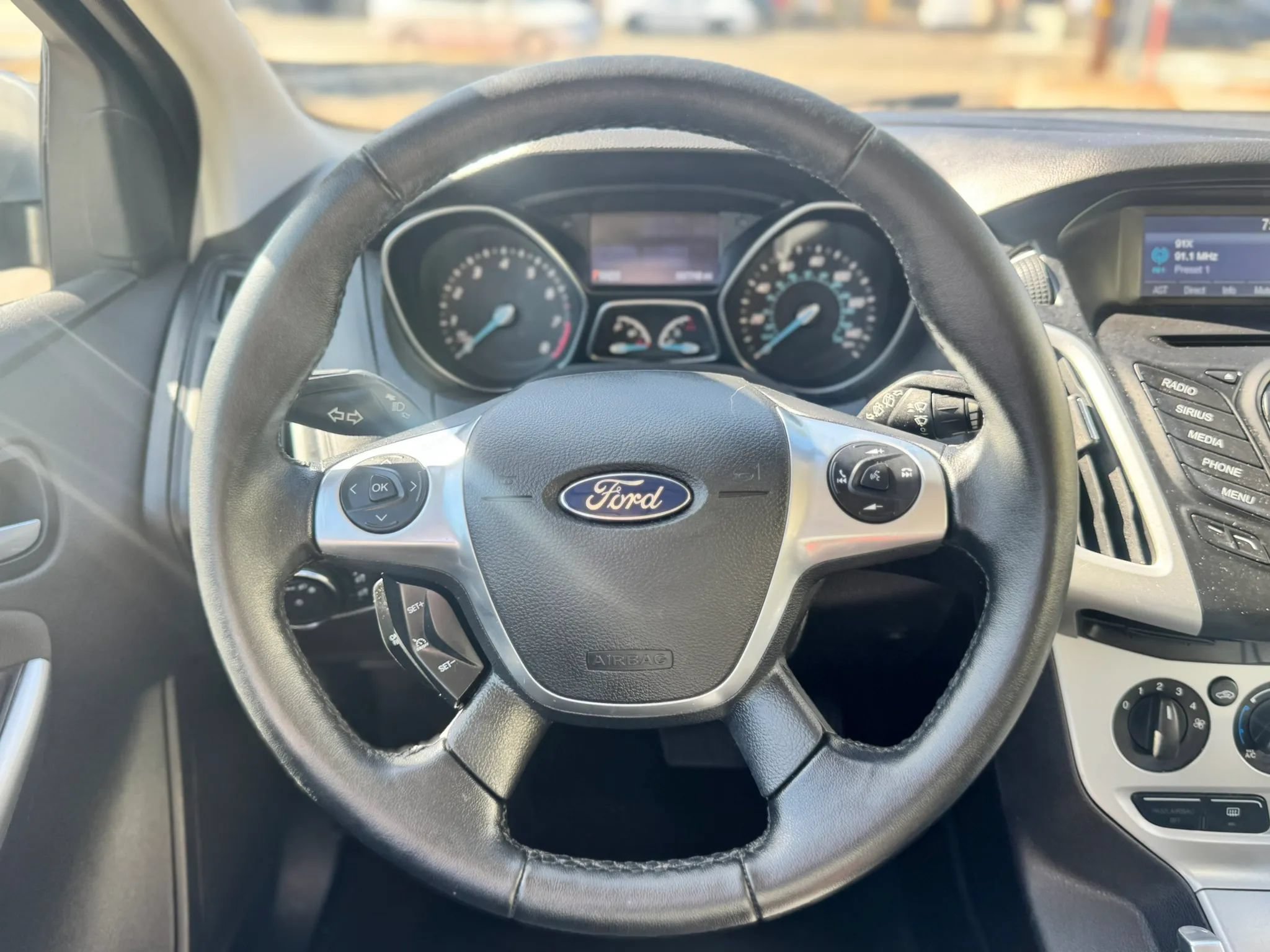 Used 2014 Ford Focus SE w/ Equipment Group 201A FWD image 8