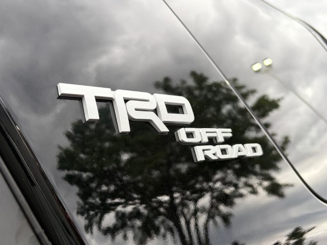 Used 2024 Toyota 4Runner TRD Off-Road Premium w/ Moonroof Package AWD/4WD image 24