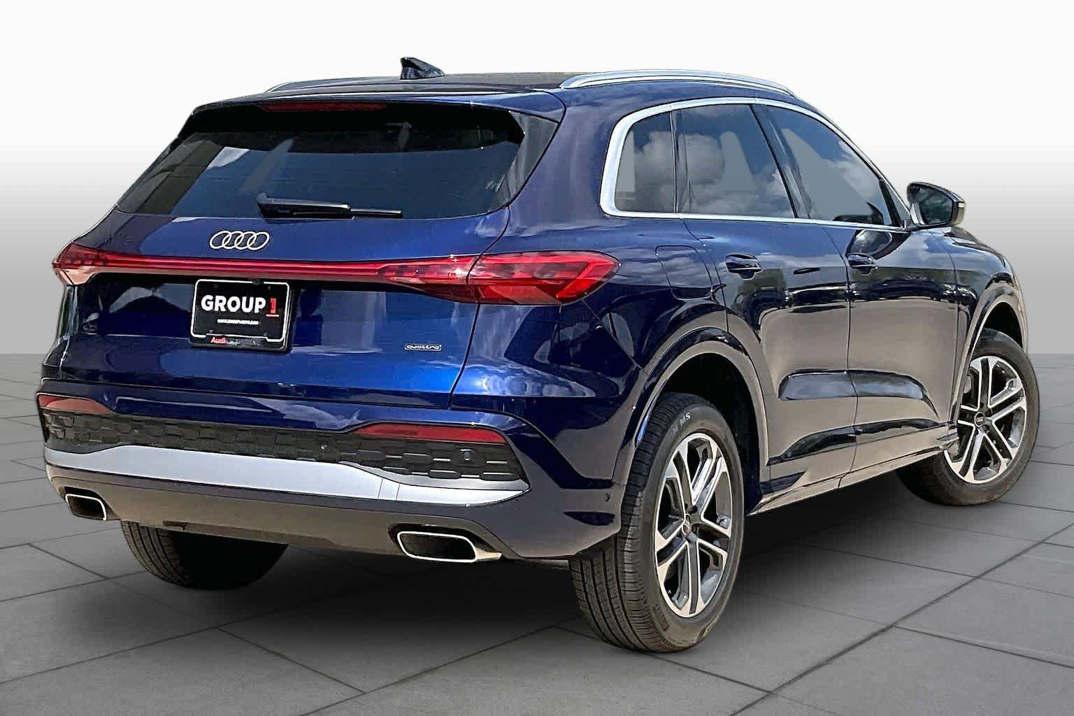 Used 2025 Audi Q5 Premium w/ Convenience Package AWD/4WD image 12