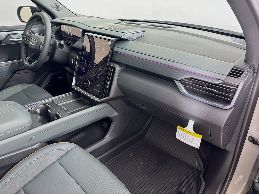 New 2026 GMC Acadia AT4 w/ LPO, Floor Liner Package AWD/4WD image 36