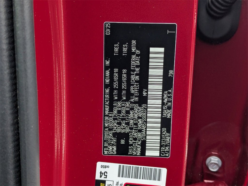 Used 2025 Toyota Grand Highlander AWD image 40