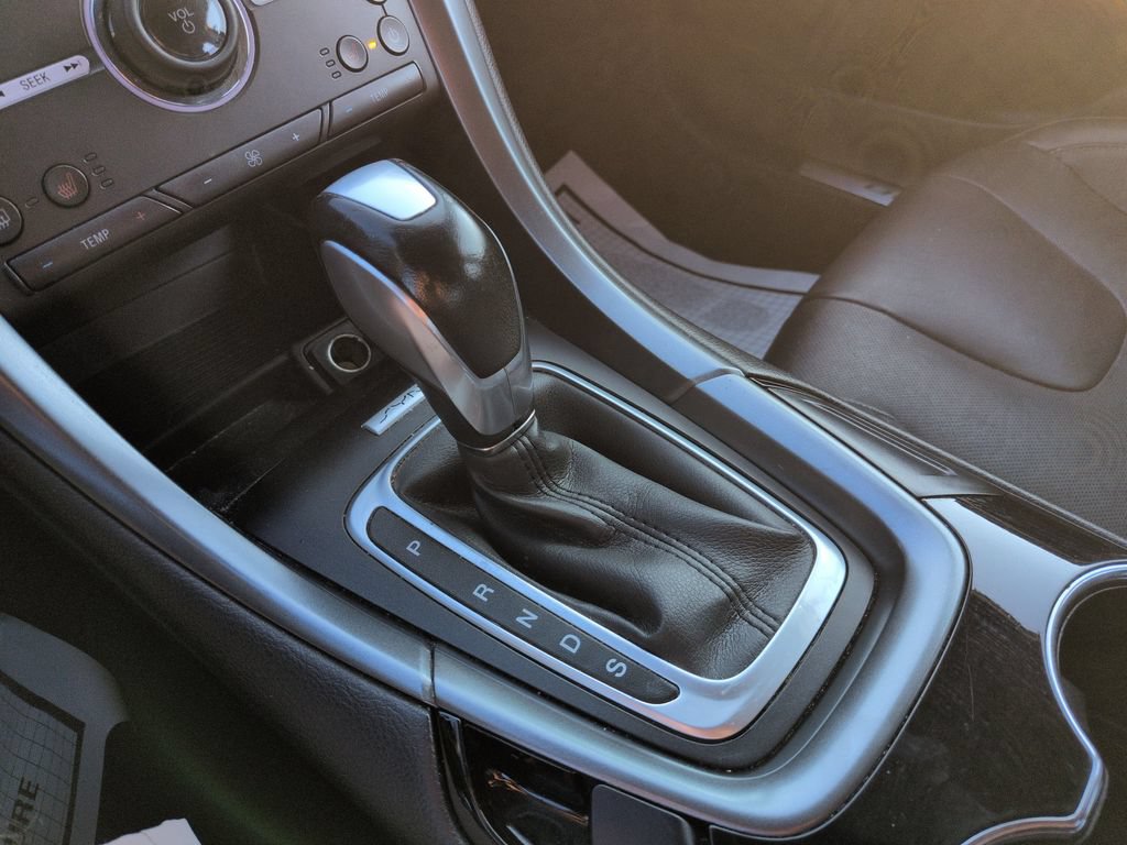 Used 2016 Ford Fusion Titanium FWD image 25