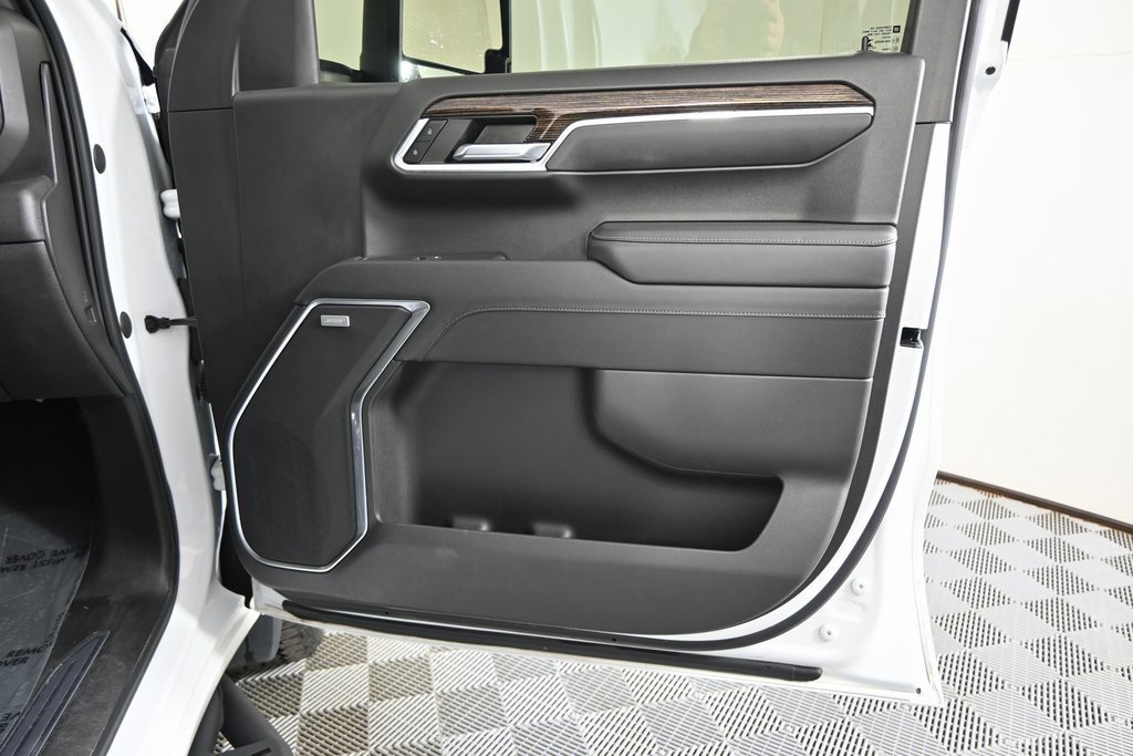 Used 2022 GMC Sierra 1500 Elevation w/ Preferred Package image 13