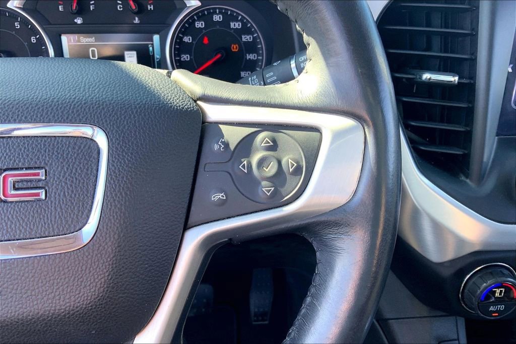 Used 2017 GMC Acadia SLT image 13