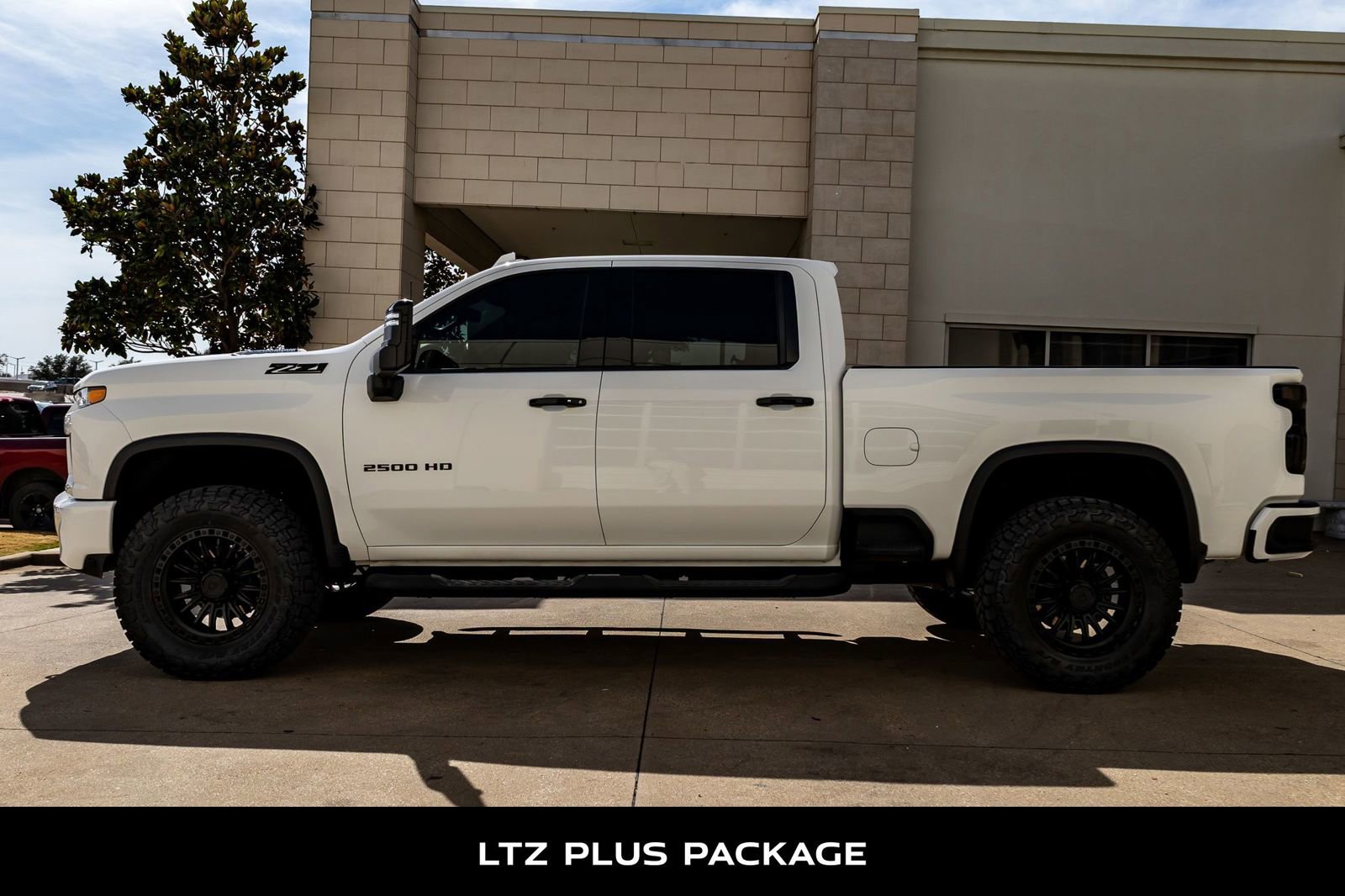 Used 2022 Chevrolet Silverado 2500 LTZ w/ LTZ Plus Package AWD/4WD image 6