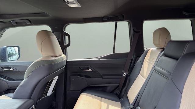 Certified 2025 Lexus GX 550 AWD/4WD image 16