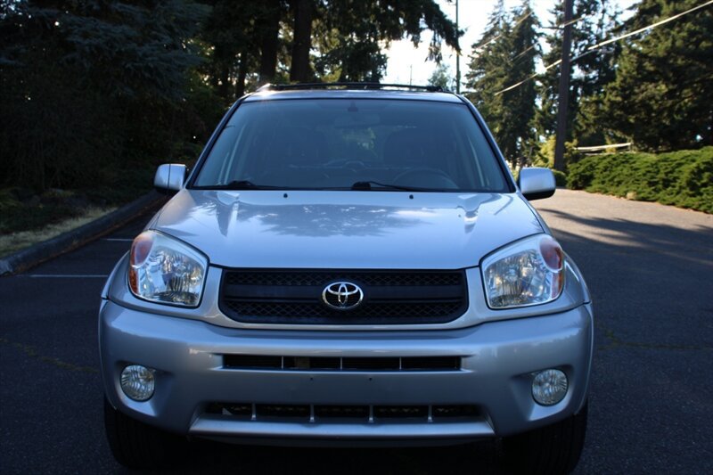 Used 2005 Toyota RAV4 4WD image 10