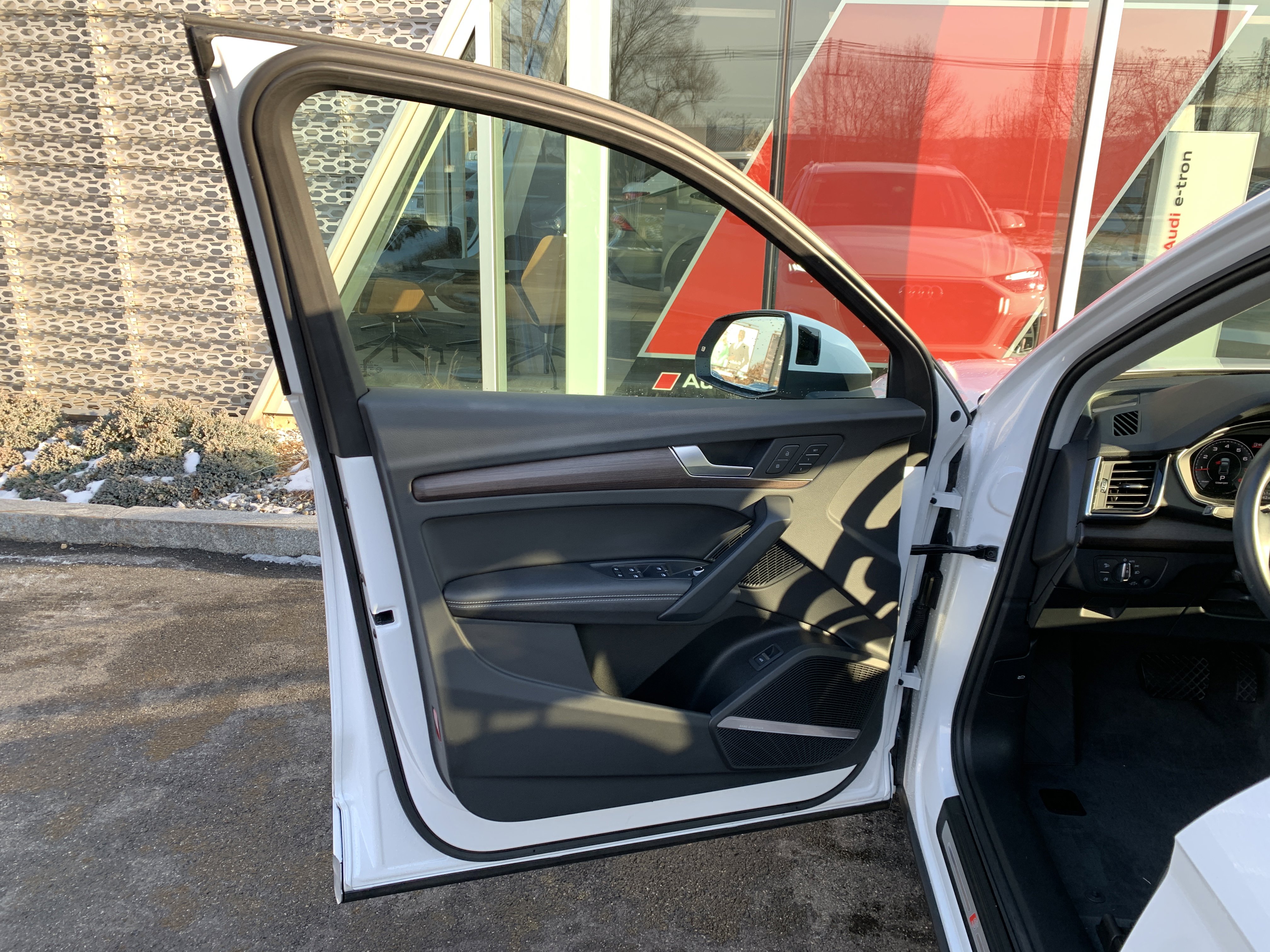 Certified 2022 Audi Q5 2.0T Premium Plus w/ Premium Plus Package image 9