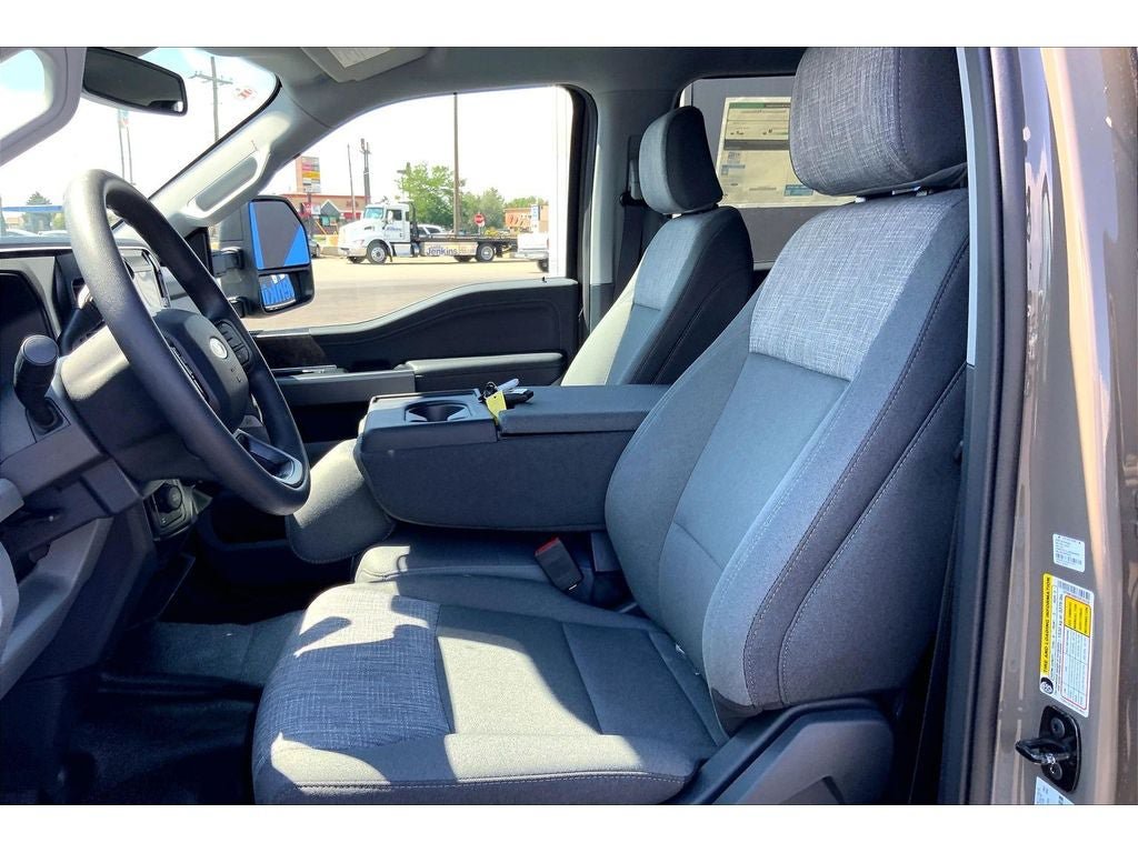 New 2026 Ford F250 XLT w/ XLT Premium Package AWD/4WD image 25