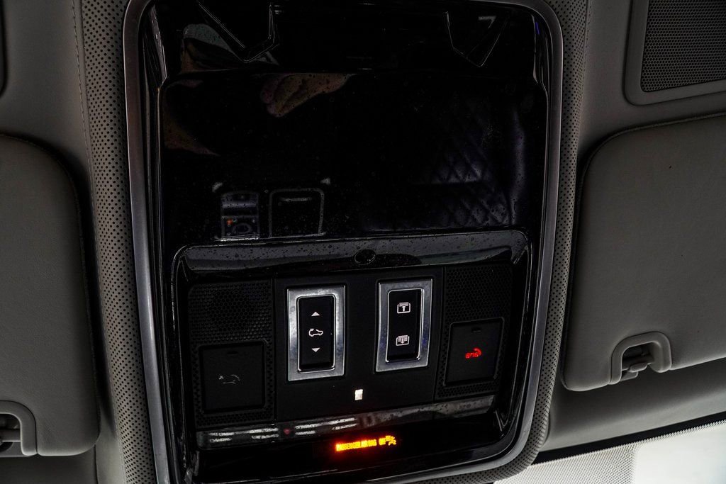 Used 2022 Land Rover Range Rover SV Autobiography Dynamic AWD/4WD image 37