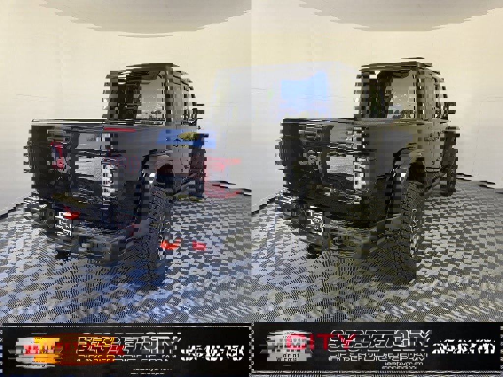 New 2025 Jeep Gladiator Mojave image 7