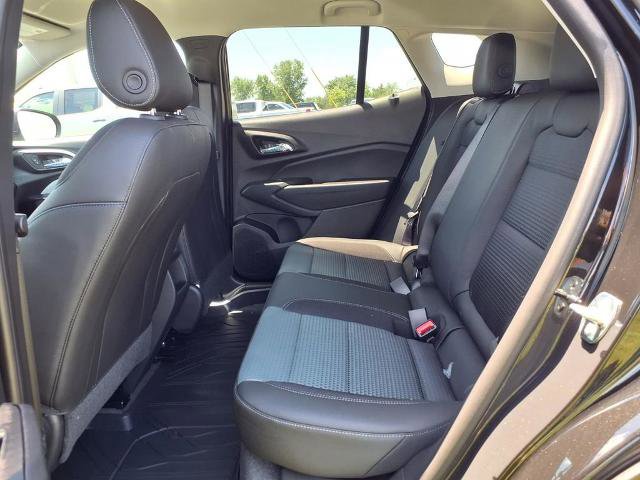 New 2026 Chevrolet Trax LT w/ LT Convenience Package FWD image 17