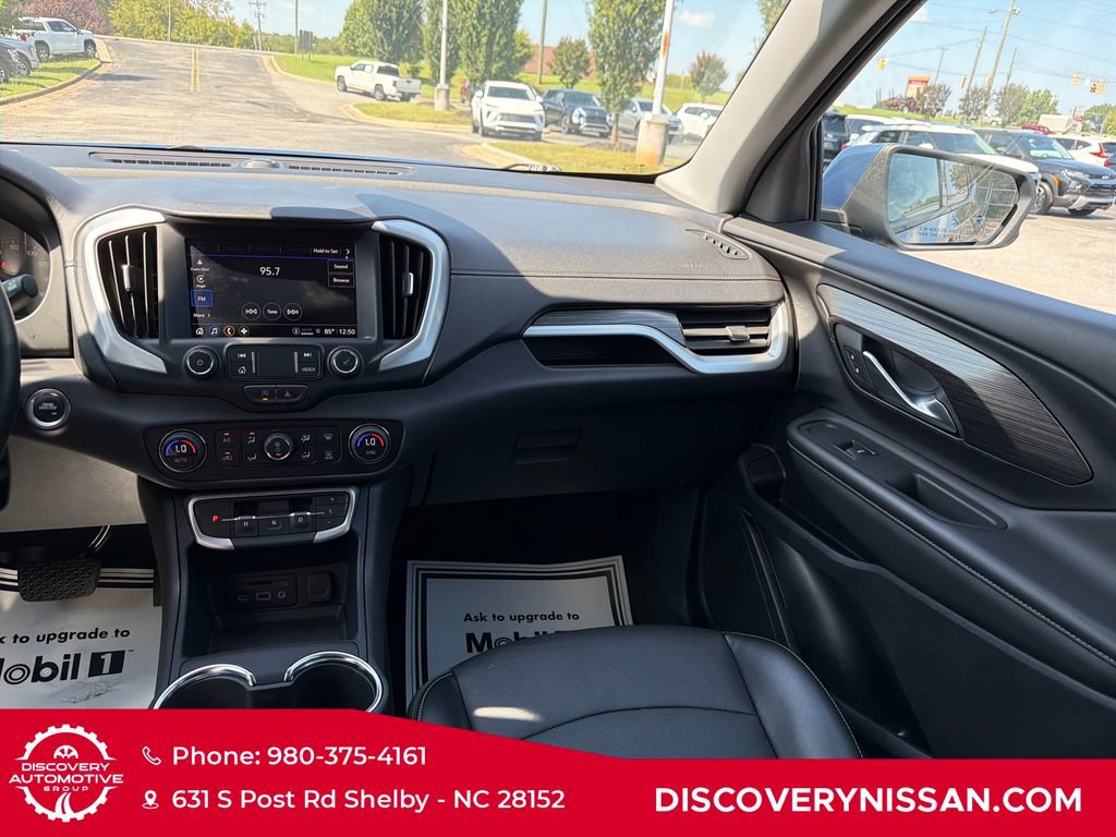 Used 2024 GMC Terrain SLT AWD/4WD image 33