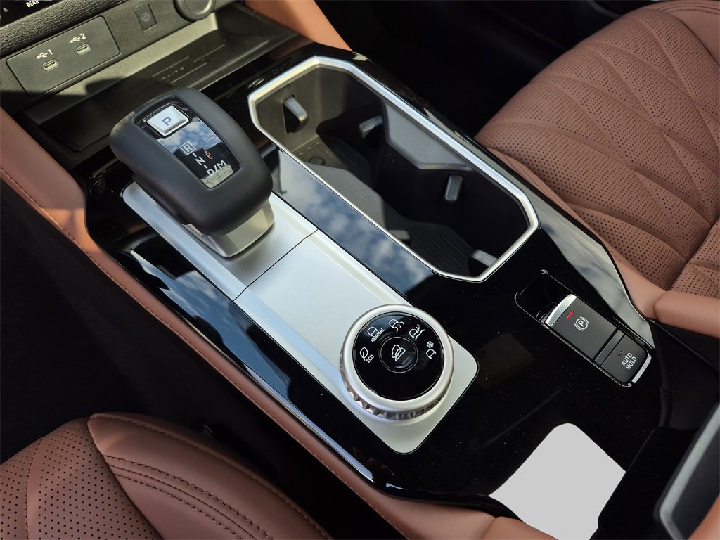 New 2025 Mitsubishi Outlander SEL image 15