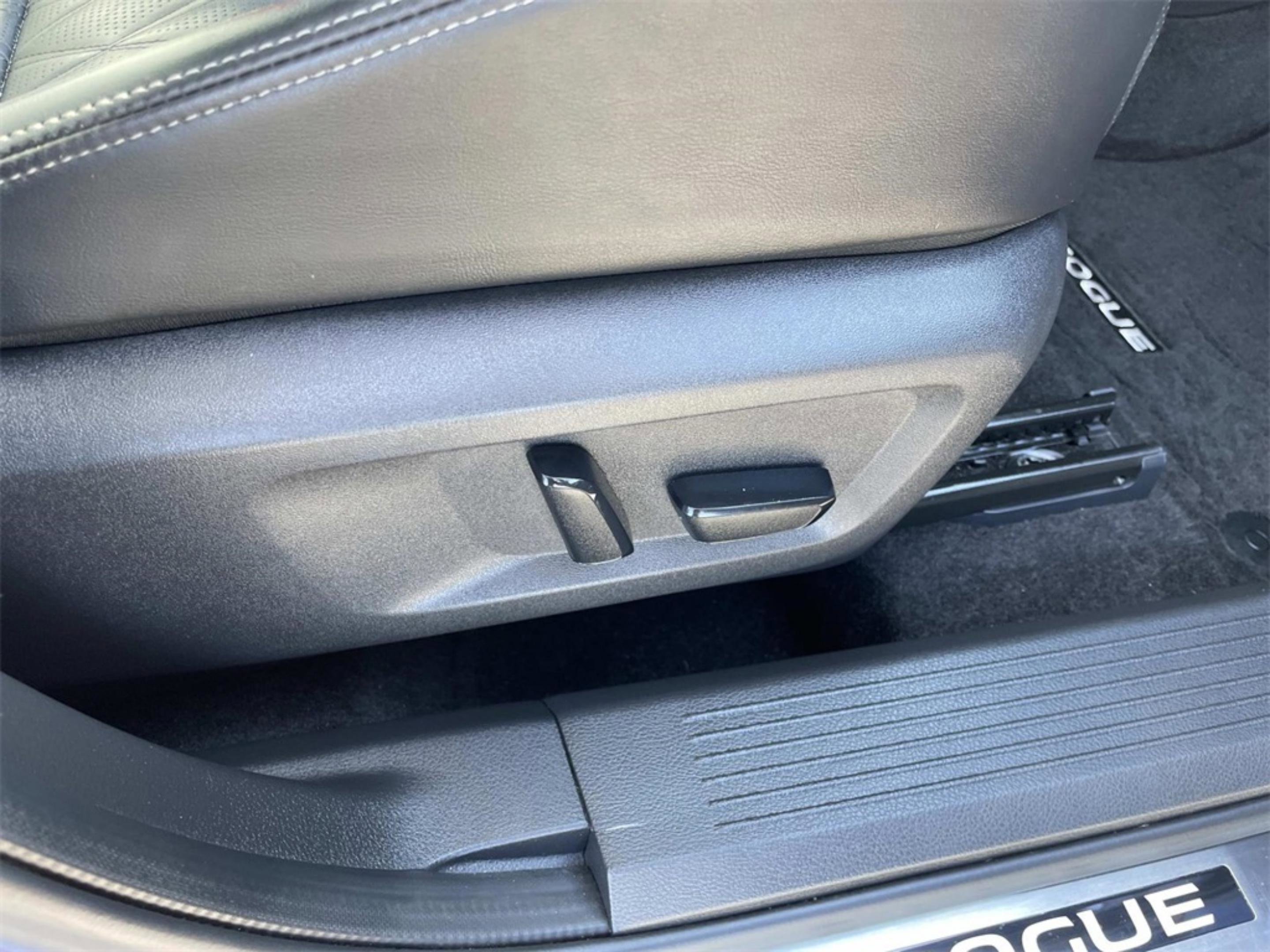 Used 2023 Nissan Rogue Platinum w/ Platinum Premium Package image 15