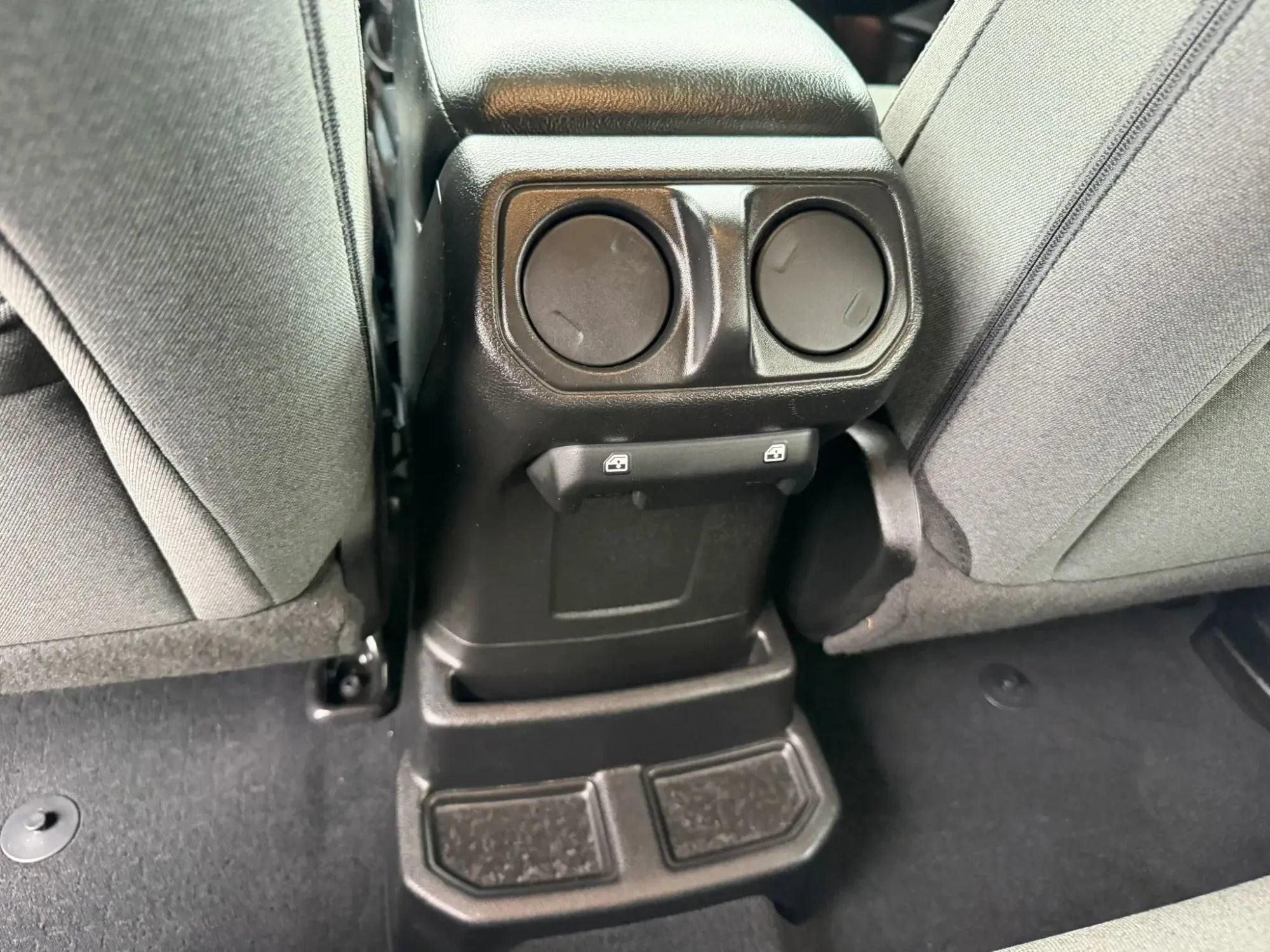 Used 2024 Jeep Wrangler Unlimited AWD/4WD image 37