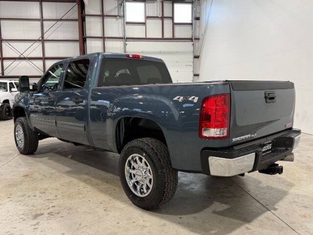 Used 2013 GMC Sierra 2500 SLE w/ SLE Preferred Package AWD/4WD image 11
