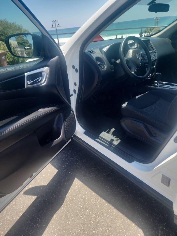 Used 2018 Nissan Pathfinder S FWD image 19