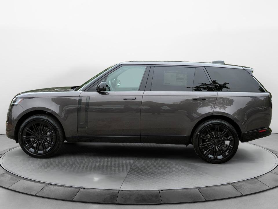 New 2026 Land Rover Range Rover Long Wheelbase SE AWD/4WD image 4